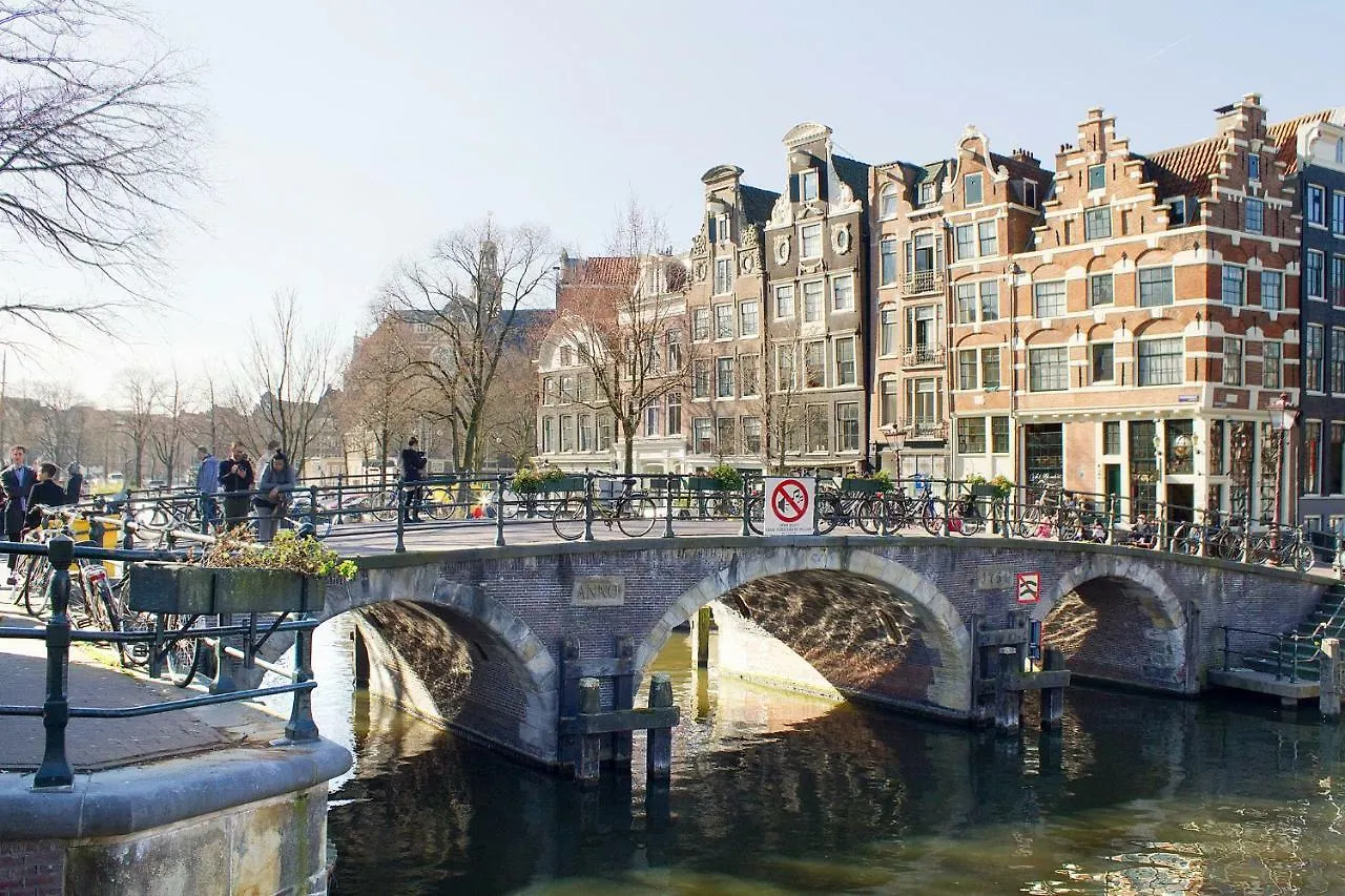 Mercedes Bed&Breakfast Ámsterdam 0*,